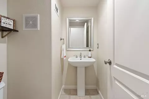 Bath - 8128 Carlisle Way, Vallejo, CA 94591 photo 3 of 3