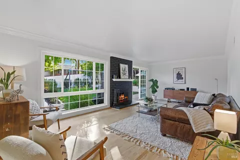 506 Cedar Hill Dr, San Rafael, CA 94903