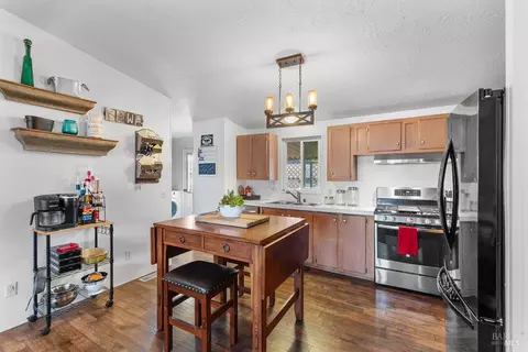 1138 Broadleaf Ln, Windsor, CA 95492 photo 3