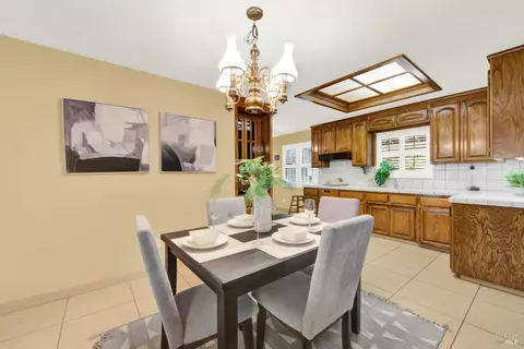 Dining - 689 W C St, Dixon, CA 95620 photo 5 of 5