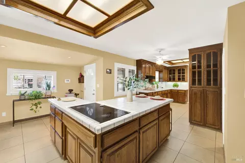 Kitchen - 689 W C St, Dixon, CA 95620 photo 7 of 9