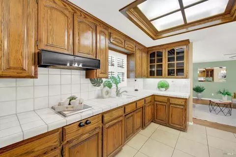 Kitchen - 689 W C St, Dixon, CA 95620 photo 2 of 9