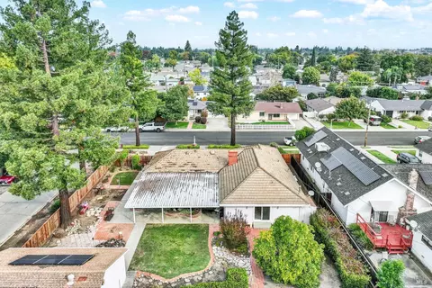 View/Area - 689 W C St, Dixon, CA 95620 photo 10 of 10