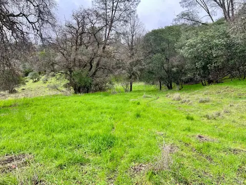 6590 Hotel Rd, Lucerne, CA 95458