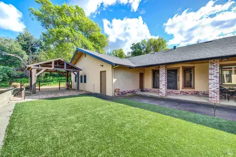 Exterior - 2125 Mecca Ct, Fairfield, CA 94534 photo 15 of 27