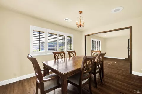Dining - 2125 Mecca Ct, Fairfield, CA 94534 photo 4 of 6
