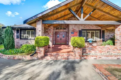 Exterior - 2125 Mecca Ct, Fairfield, CA 94534 photo 8 of 27