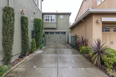 Exterior - 9102 Cambridge Cir, Vallejo, CA 94591 photo 4 of 6