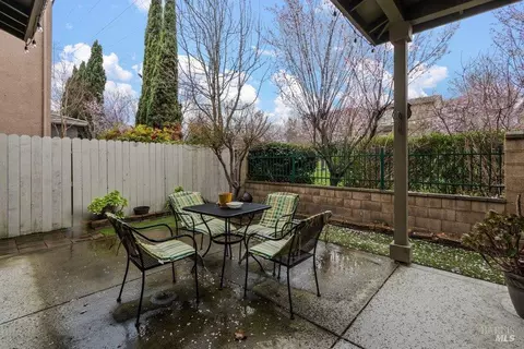 Exterior - 9102 Cambridge Cir, Vallejo, CA 94591 photo 6 of 6