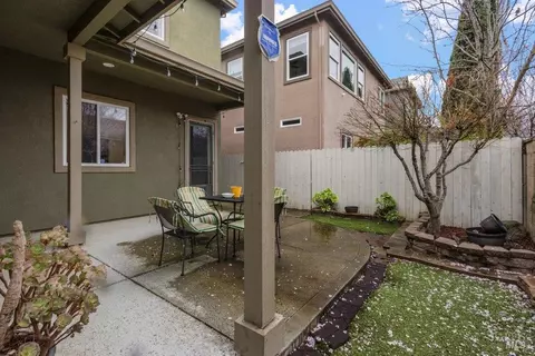 Exterior - 9102 Cambridge Cir, Vallejo, CA 94591 photo 5 of 6