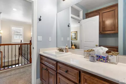 Bath - 9102 Cambridge Cir, Vallejo, CA 94591 photo 2 of 5