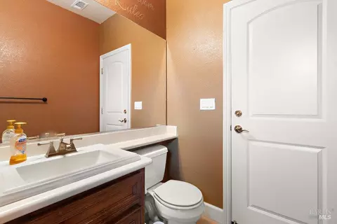 Bath - 9102 Cambridge Cir, Vallejo, CA 94591 photo 1 of 5