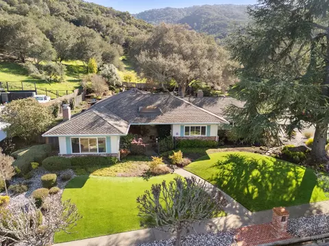 517 Fairway Dr, Novato, CA 94949