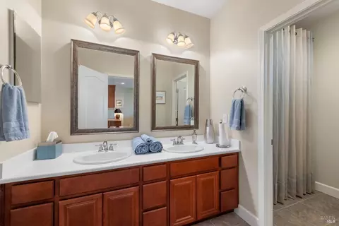 Bath - 3183 Olympic Rd, Fairfield, CA 94534 photo 5 of 5