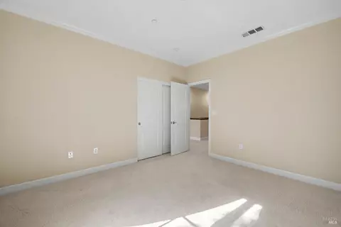 Bedroom - 3183 Olympic Rd, Fairfield, CA 94534 photo 4 of 6