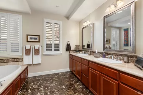 Bath - 3183 Olympic Rd, Fairfield, CA 94534 photo 3 of 5