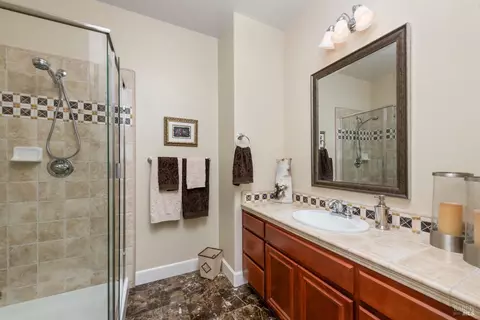 Bath - 3183 Olympic Rd, Fairfield, CA 94534 photo 4 of 5