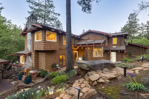 5779 Trailwood Dr, Santa Rosa, CA 95404