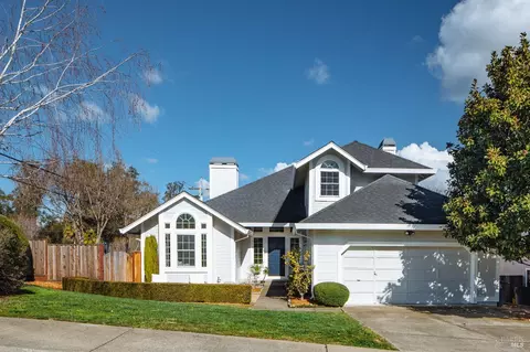 874 Cherry St, Petaluma, CA 94952