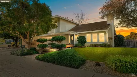 6185 San Gabriel Pl, Rohnert Park, CA 94928