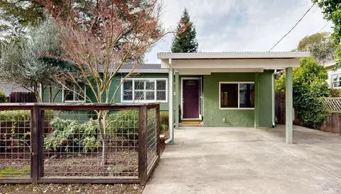18046 Comstock Ave, Sonoma, CA 95476