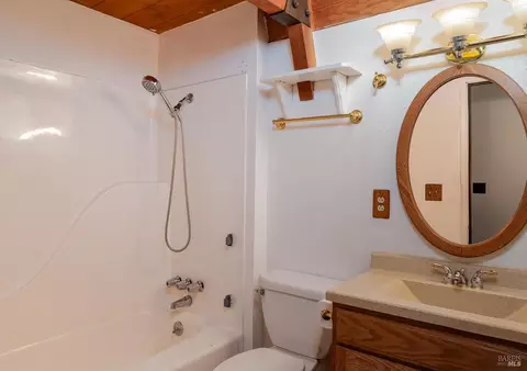 Bath - 1500 Perch Way, Willits, CA 95490 photo 1 of 2