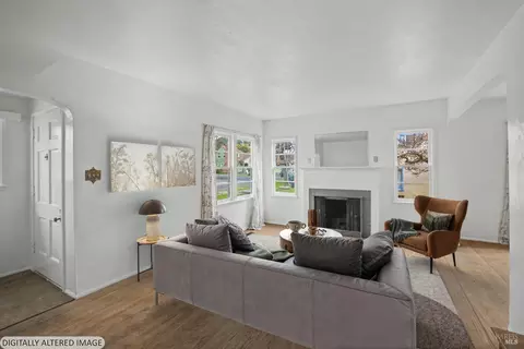 Living - 1839 Illinois St, Vallejo, CA 94590 photo 3 of 7
