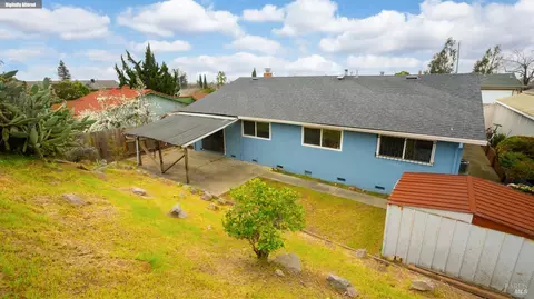 Exterior - 818 Falcon Dr, Vallejo, CA 94589 photo 7 of 9