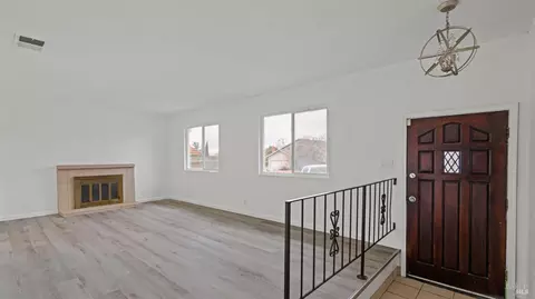 Living - 818 Falcon Dr, Vallejo, CA 94589 photo 1 of 5