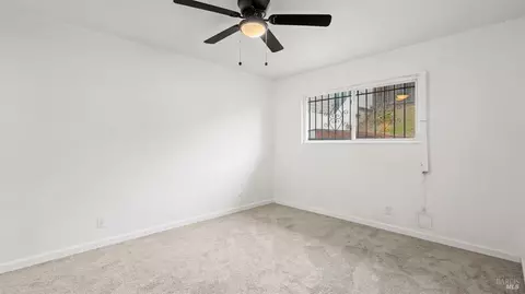 Bedroom - 818 Falcon Dr, Vallejo, CA 94589 photo 5 of 5