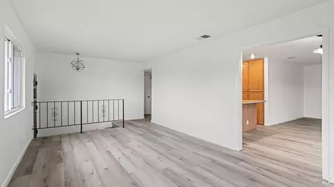 Living - 818 Falcon Dr, Vallejo, CA 94589 photo 3 of 5