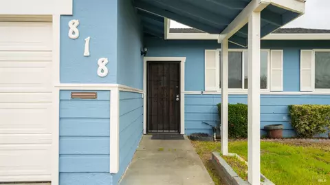 818 Falcon Dr, Vallejo, CA 94589
