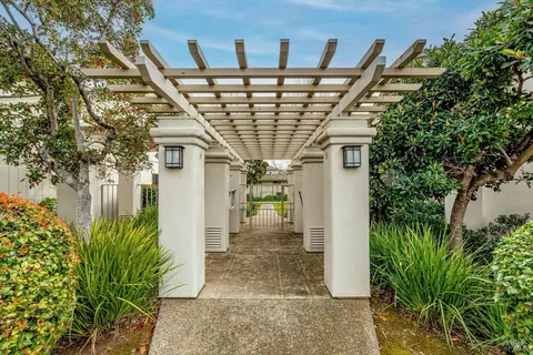 Exterior - 554 7th St W, Sonoma, CA 95476 photo 7 of 10
