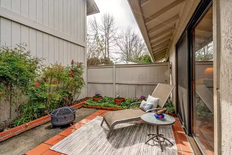Exterior - 554 7th St W, Sonoma, CA 95476 photo 5 of 10