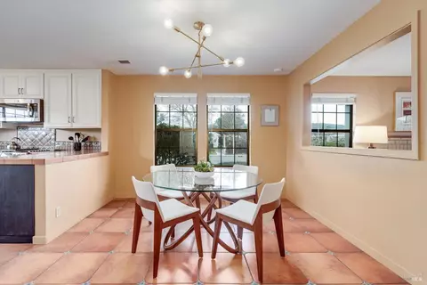 Dining - 554 7th St W, Sonoma, CA 95476 photo 1 of 2