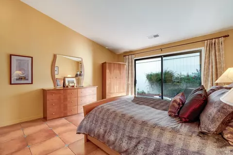 Bedroom - 554 7th St W, Sonoma, CA 95476 photo 4 of 4
