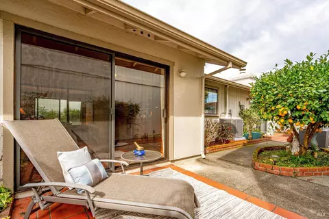 Exterior - 554 7th St W, Sonoma, CA 95476 photo 6 of 10
