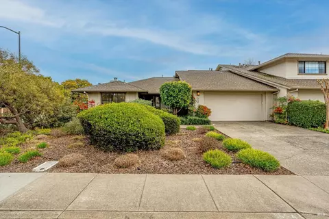 Exterior - 554 7th St W, Sonoma, CA 95476 photo 1 of 10