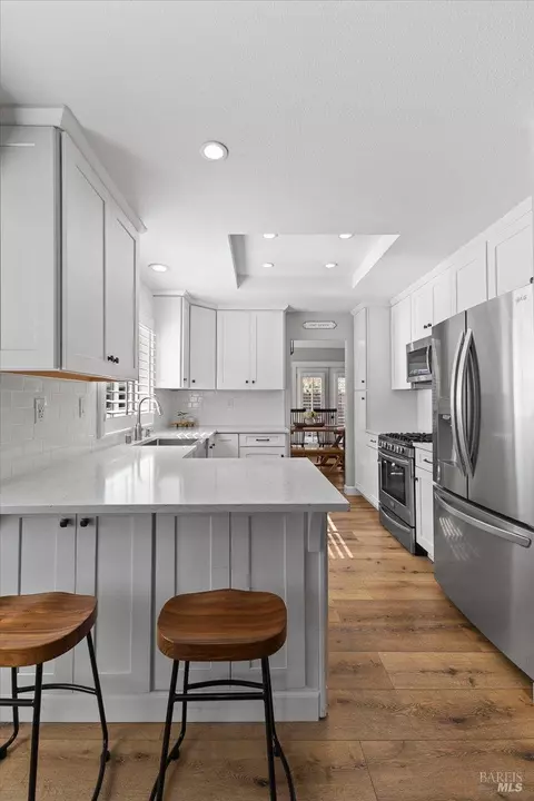 Kitchen - 140 Billington Ln, Windsor, CA 95492 photo 5 of 5