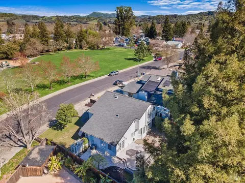 View/Area - 140 Billington Ln, Windsor, CA 95492 photo 7 of 10