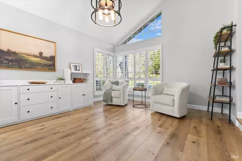 Living - 140 Billington Ln, Windsor, CA 95492 photo 1 of 7