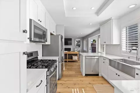 Kitchen - 140 Billington Ln, Windsor, CA 95492 photo 1 of 5