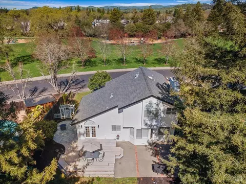 View/Area - 140 Billington Ln, Windsor, CA 95492 photo 8 of 10
