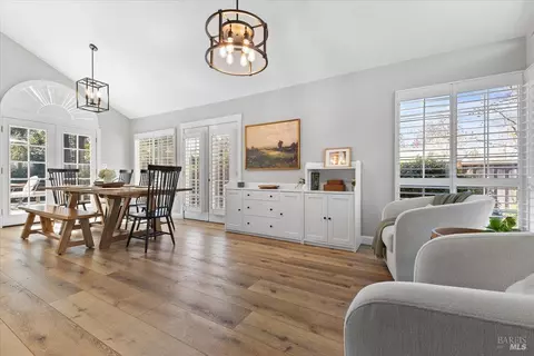 Dining - 140 Billington Ln, Windsor, CA 95492 photo 1 of 5
