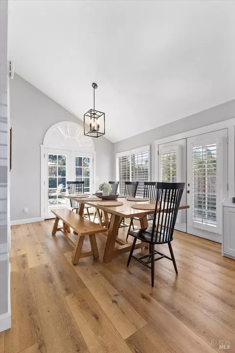 Dining - 140 Billington Ln, Windsor, CA 95492 photo 2 of 5