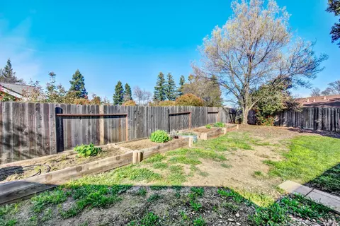 Exterior - 369 Kendrick Ln, Vacaville, CA 95687 photo 18 of 22