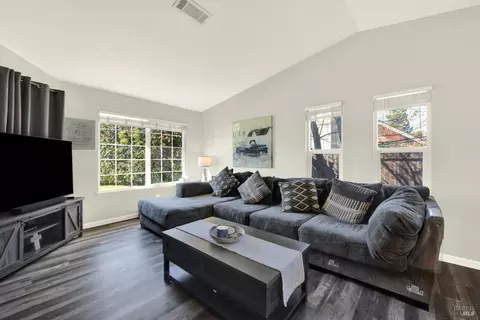 Living - 369 Kendrick Ln, Vacaville, CA 95687 photo 1 of 4
