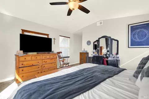 Bedroom - 369 Kendrick Ln, Vacaville, CA 95687 photo 2 of 9