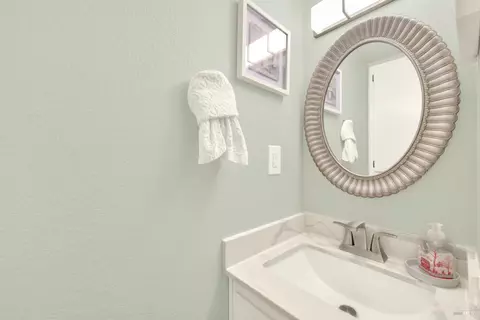 Bath - 369 Kendrick Ln, Vacaville, CA 95687 photo 1 of 6