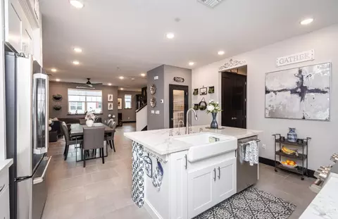 Kitchen - 324 Pear Tree Ter #D, Napa, CA 94558 photo 1 of 5